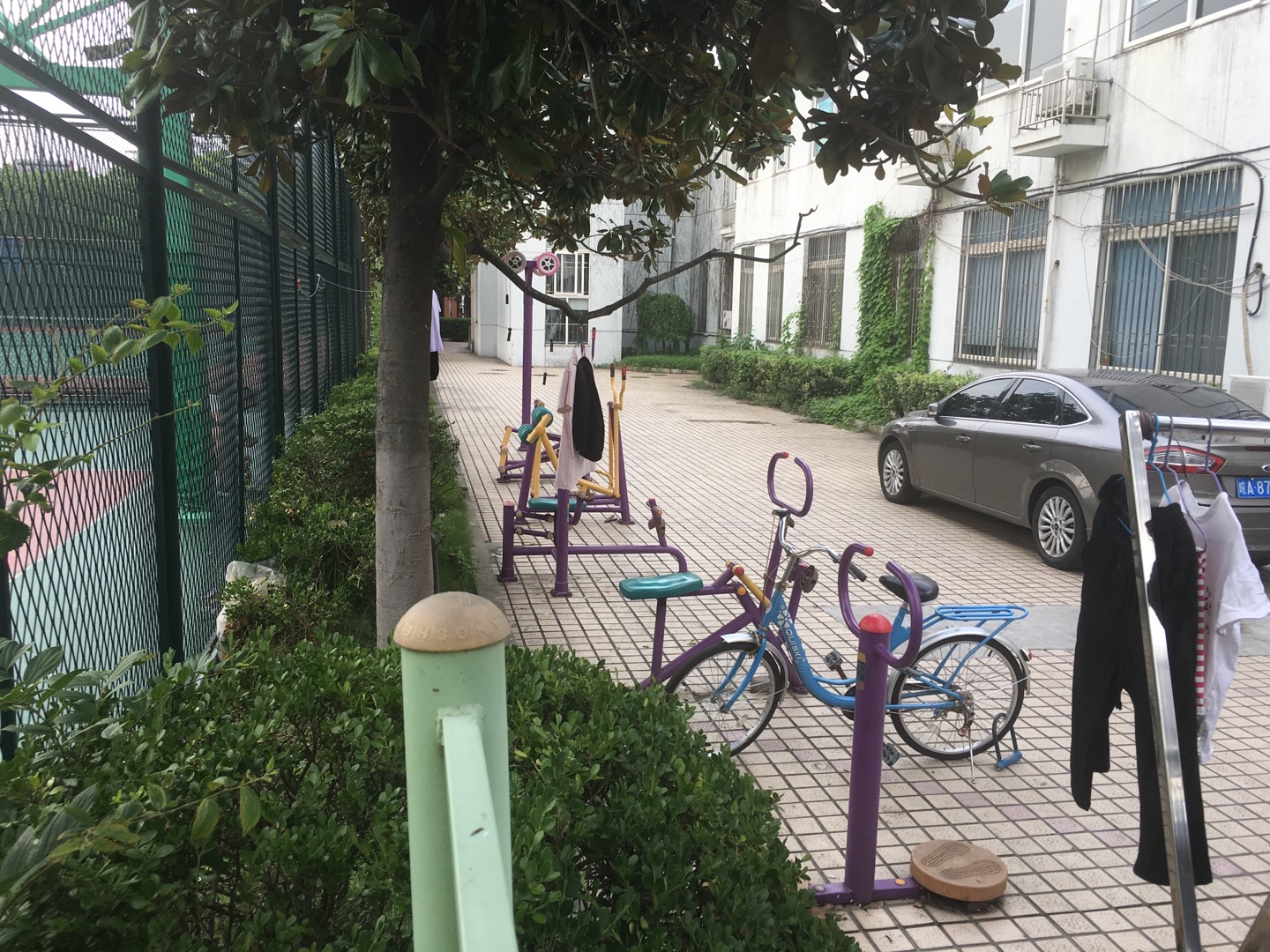 錦秋花苑運(yùn)動(dòng)場(chǎng)