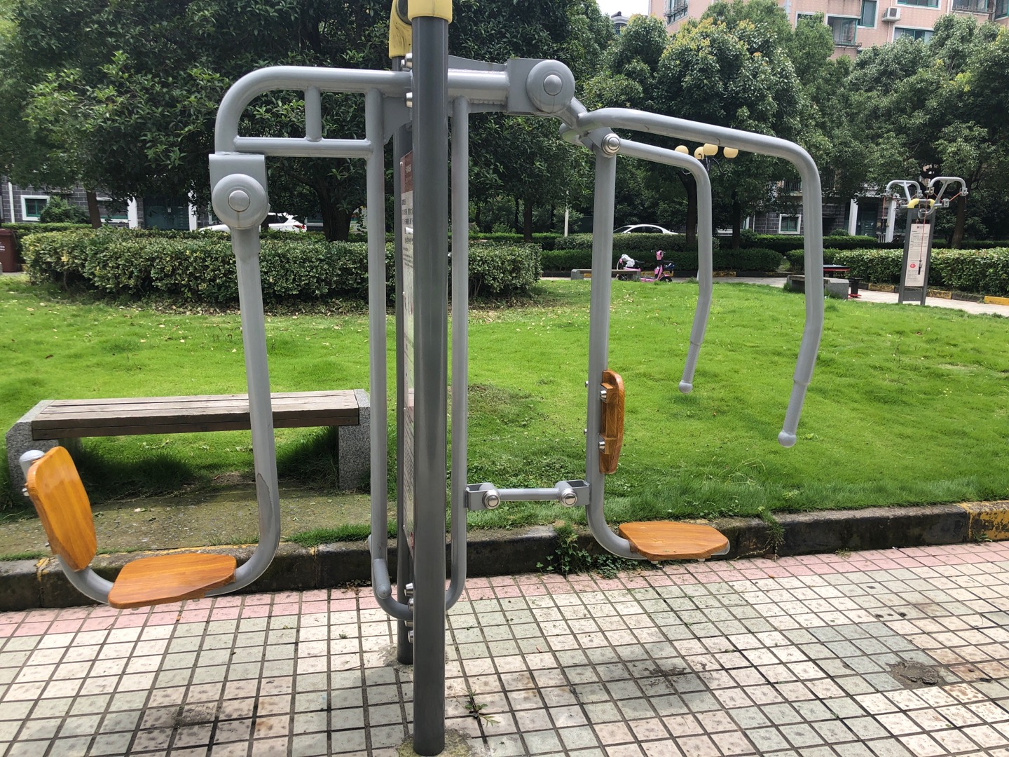 上下肢訓(xùn)練器 上下肢訓(xùn)練器