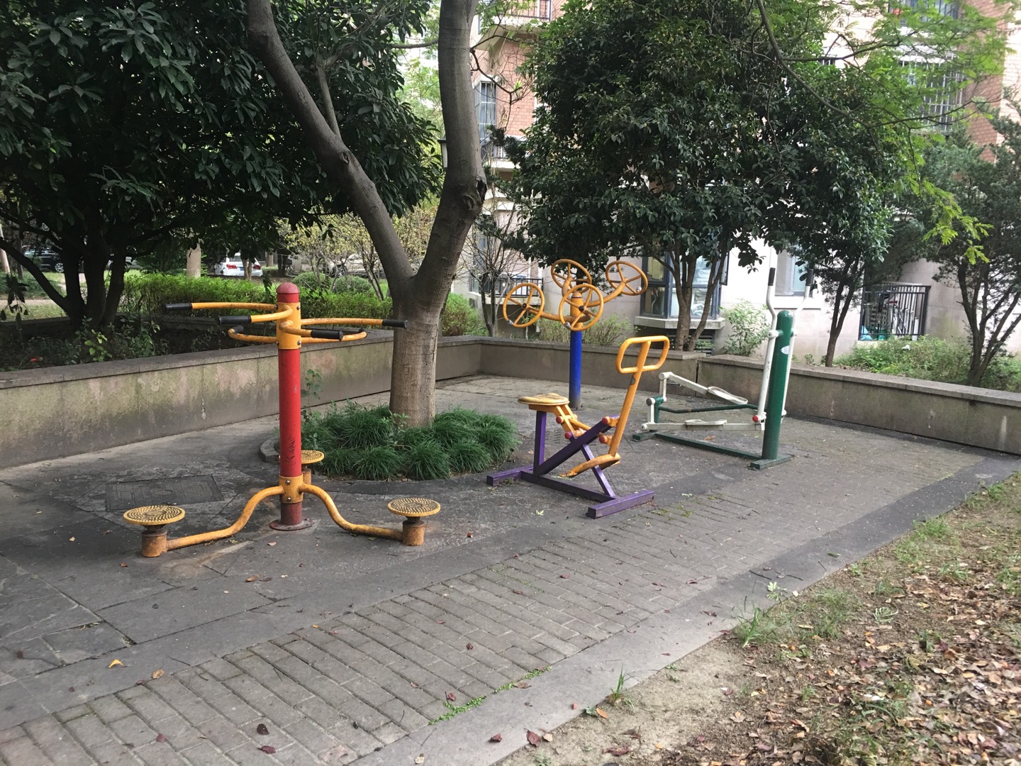 英倫3號益智健身點(diǎn)