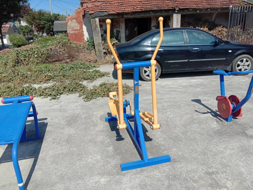 室外橢圓機(jī) 室外橢圓機(jī)