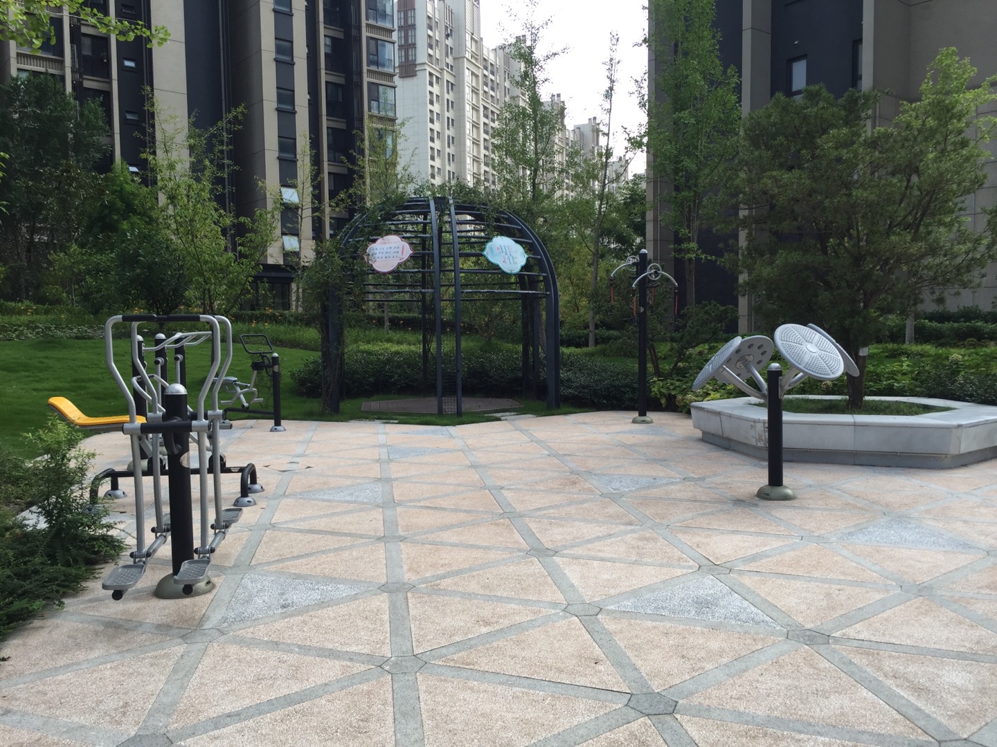 金通社區(qū)健身點(diǎn)（3）