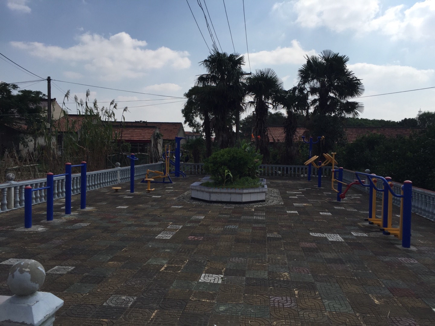 新聯(lián)村八組健身點