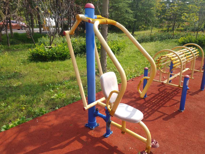 自重推胸器 自重推胸器