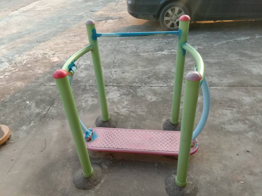 晃板健身器 晃板健身器