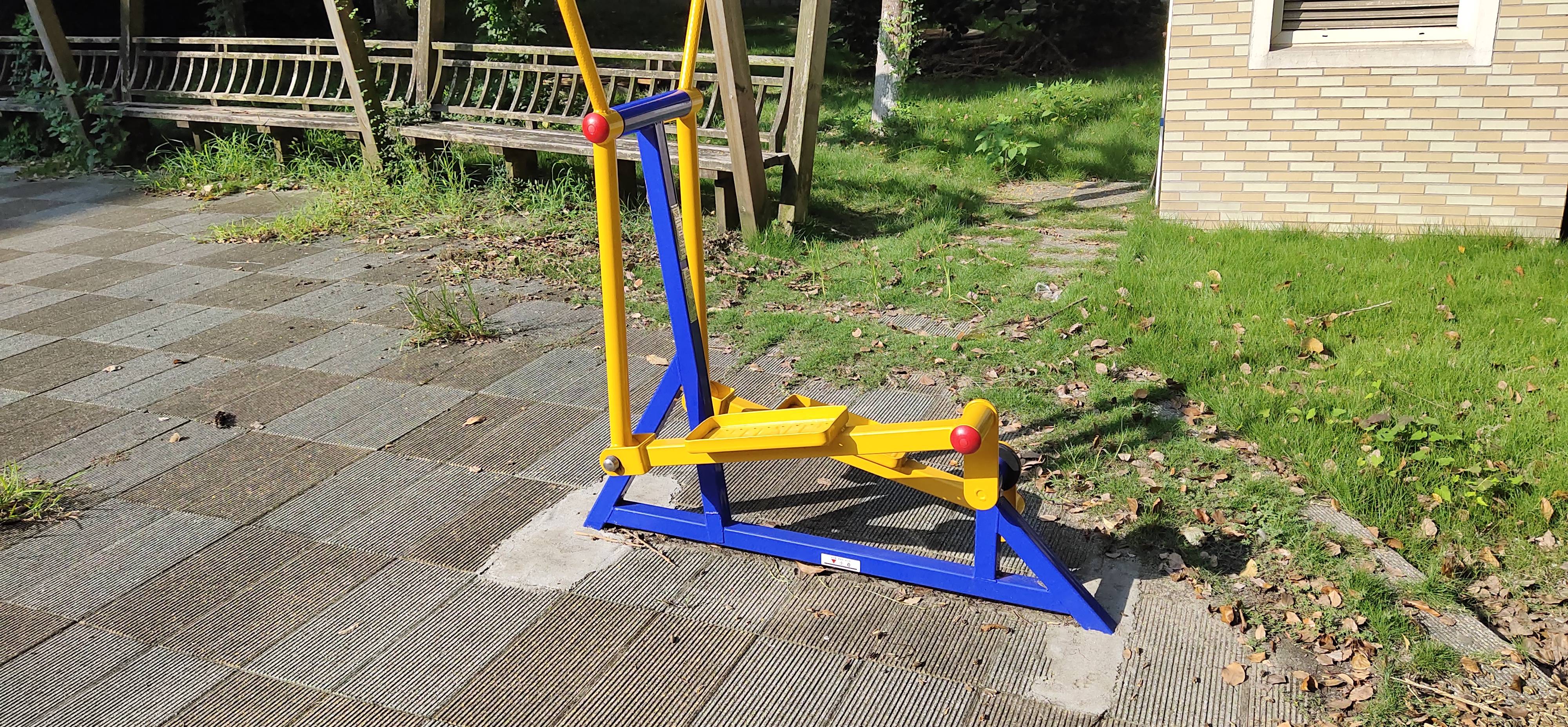 室外橢圓機(jī) 室外橢圓機(jī)