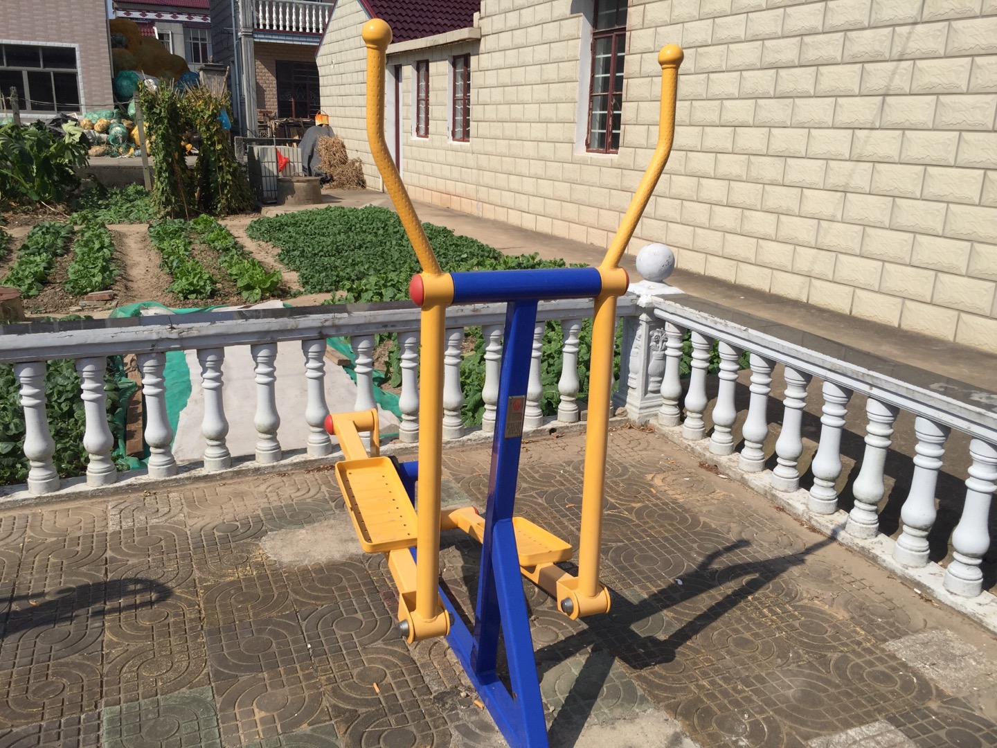 室外橢圓機(jī) 室外橢圓機(jī)