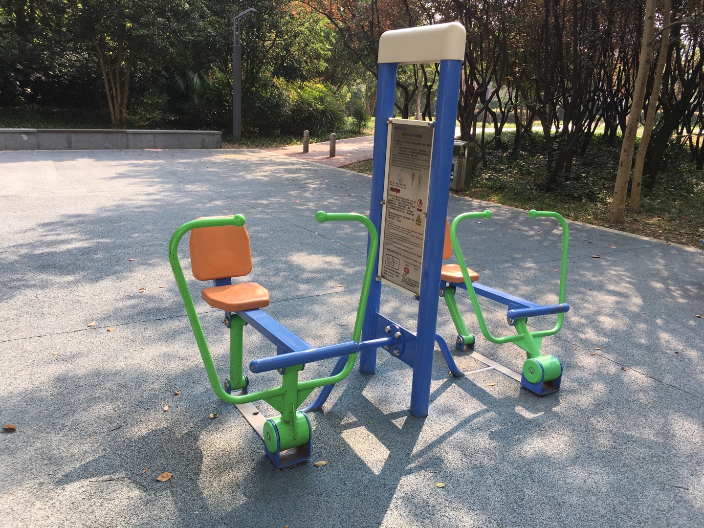 雙立柱平推平拉訓(xùn)練器 雙立柱平推平拉訓(xùn)練器