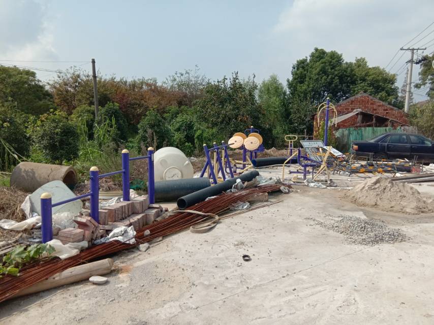 堡鎮(zhèn)財(cái)貿(mào)村8隊(duì)倉(cāng)庫(kù)健身點(diǎn)