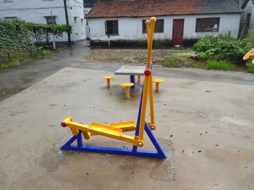 室外橢圓機(jī) 室外橢圓機(jī)