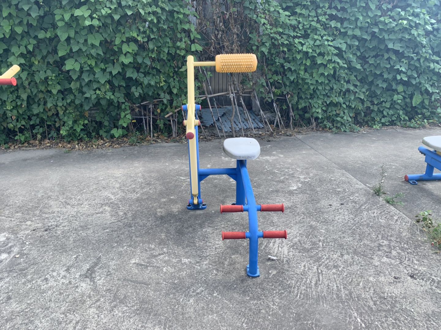 腹背鍛煉器 腹背鍛煉器