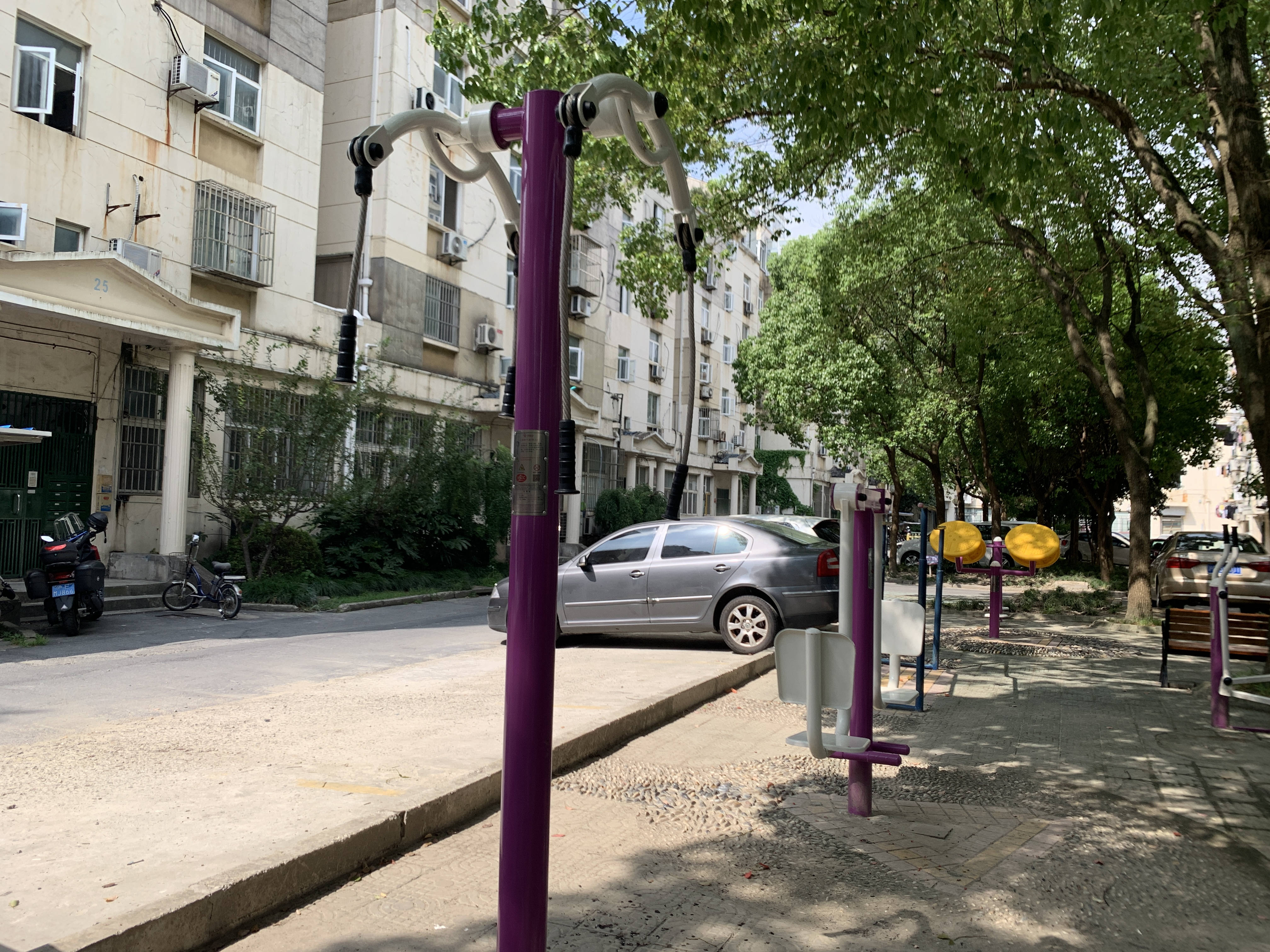 上肢牽引器(兩站位) 上肢牽引器(兩站位)