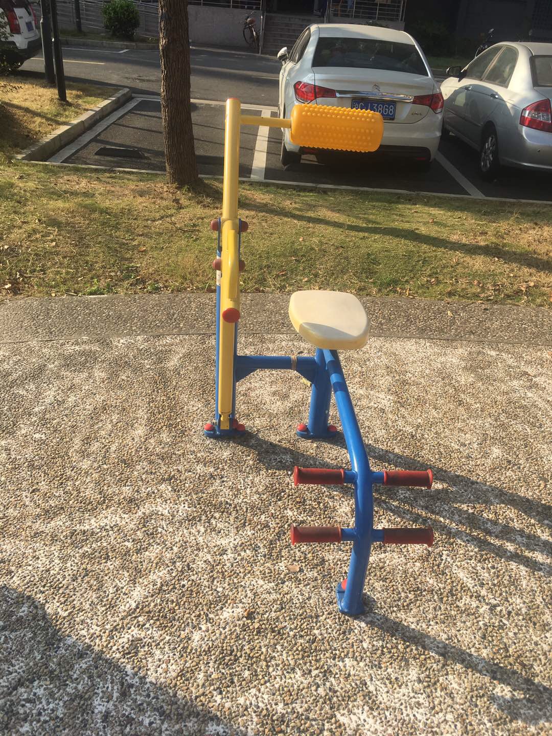 腹背鍛煉器 腹背鍛煉器