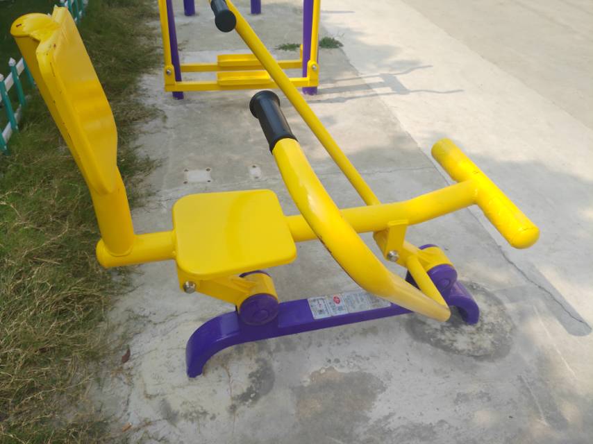 坐推坐拉器 坐推坐拉器