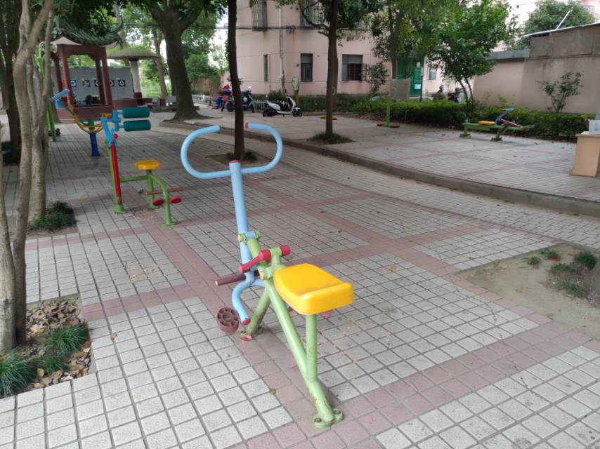 花園新村北小區(qū)健身點