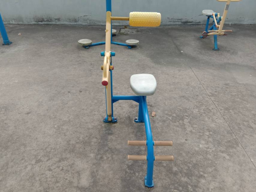 腹背鍛煉器 腹背鍛煉器