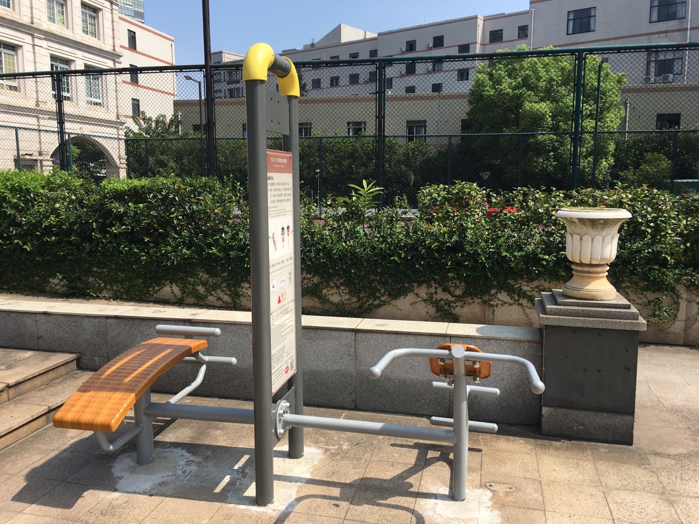 背肌訓(xùn)練器