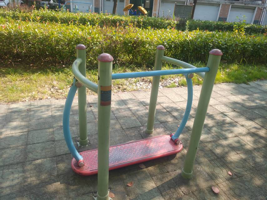 晃板健身器 晃板健身器