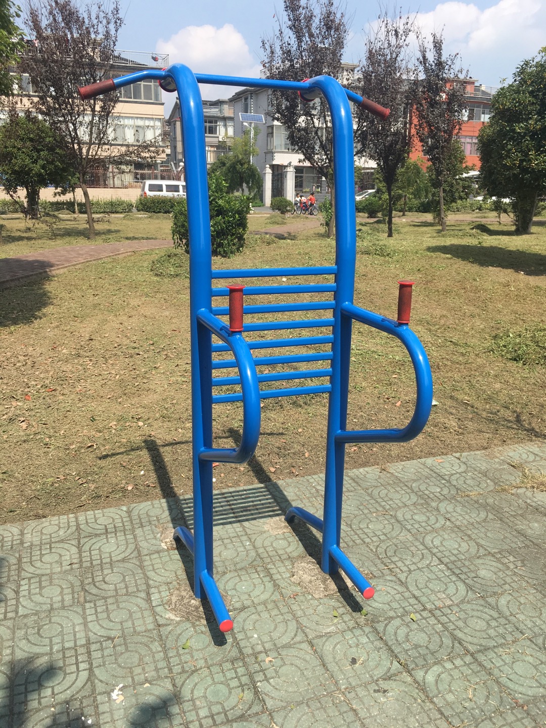 多功能訓練器 多功能訓練器