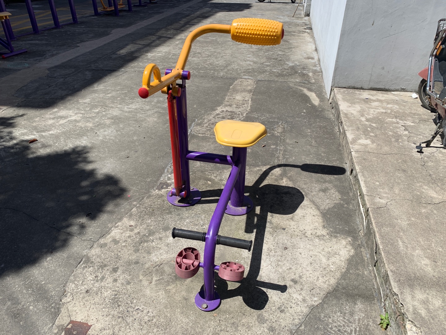 腹背鍛煉器 腹背鍛煉器