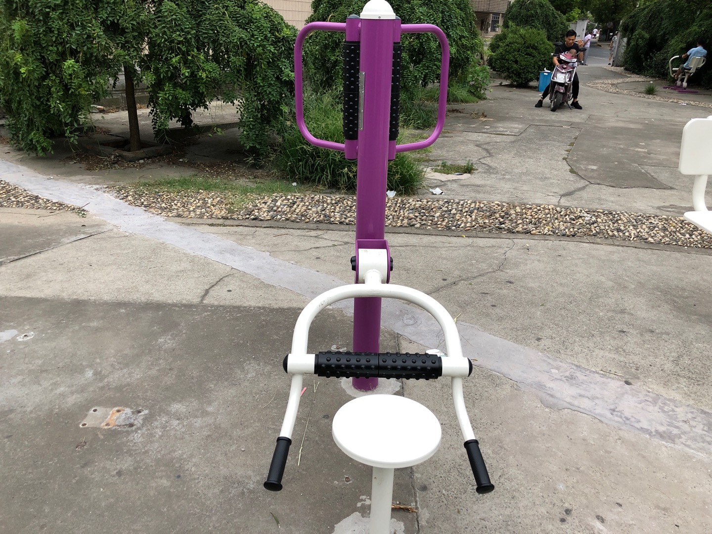 坐式腰背按摩器 坐式腰背按摩器