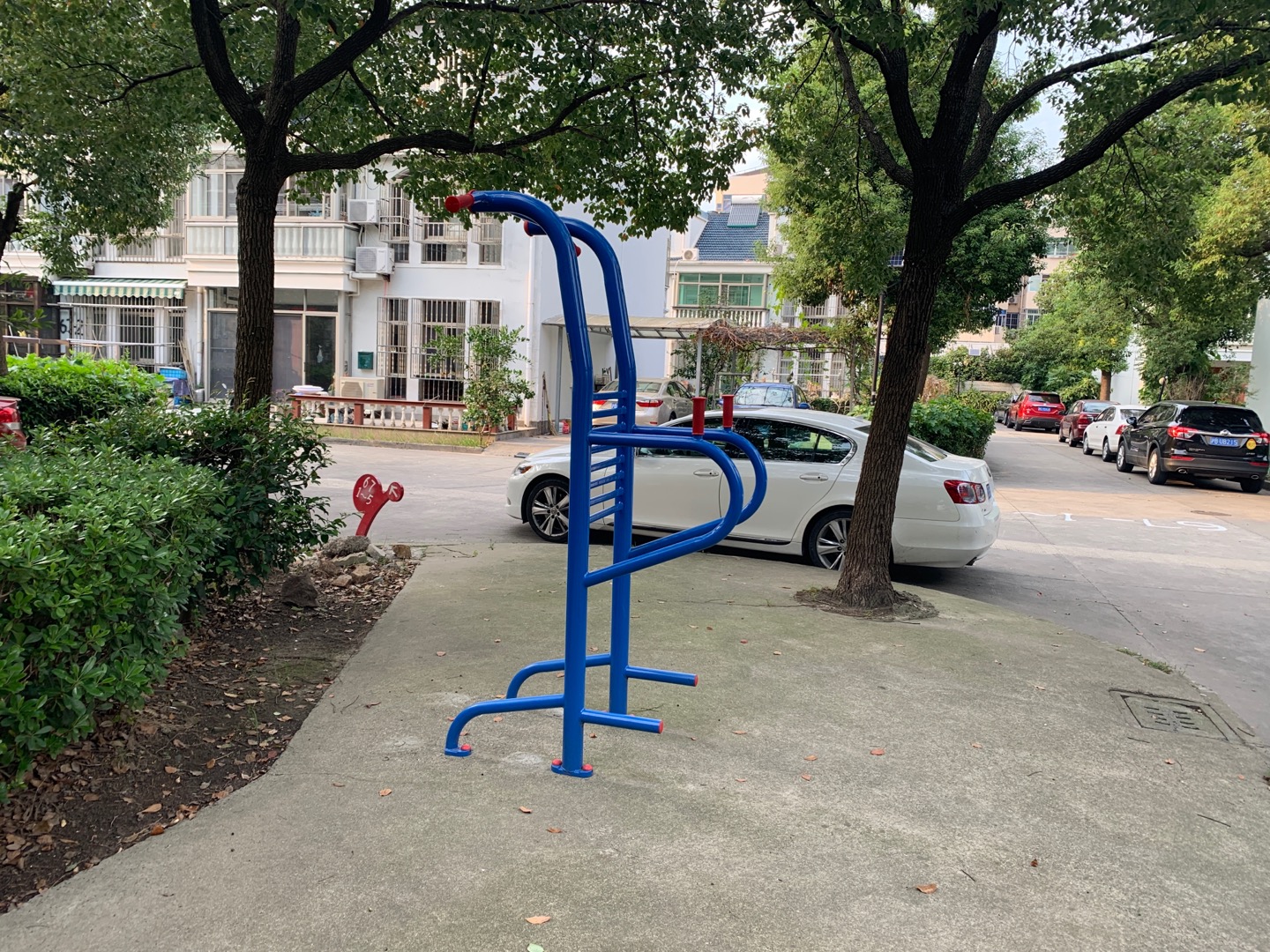 多功能訓練器 多功能訓練器