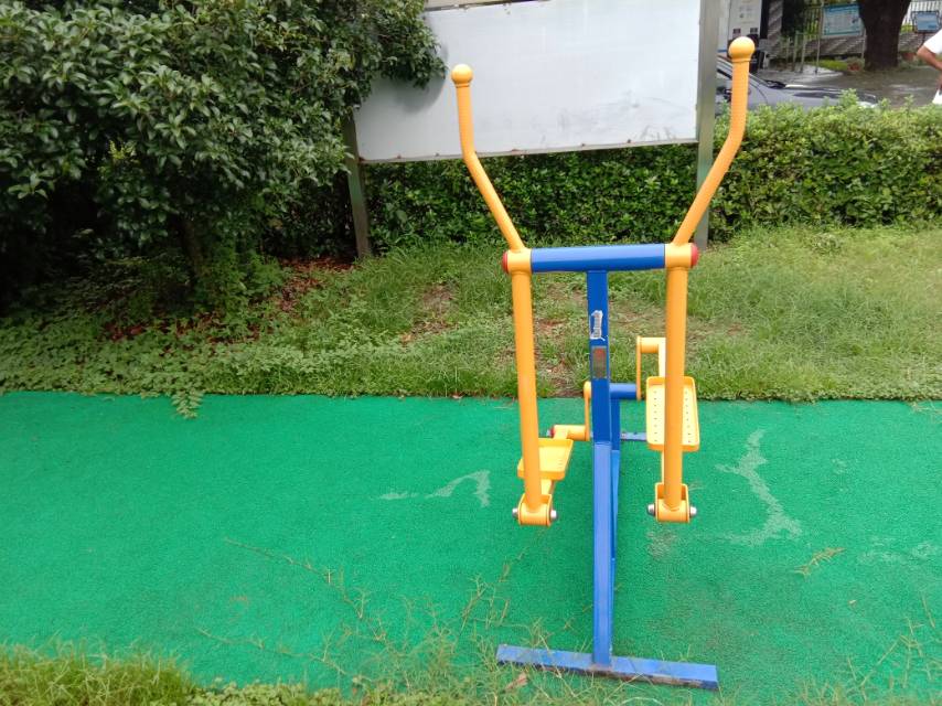 室外橢圓機(jī) 室外橢圓機(jī)