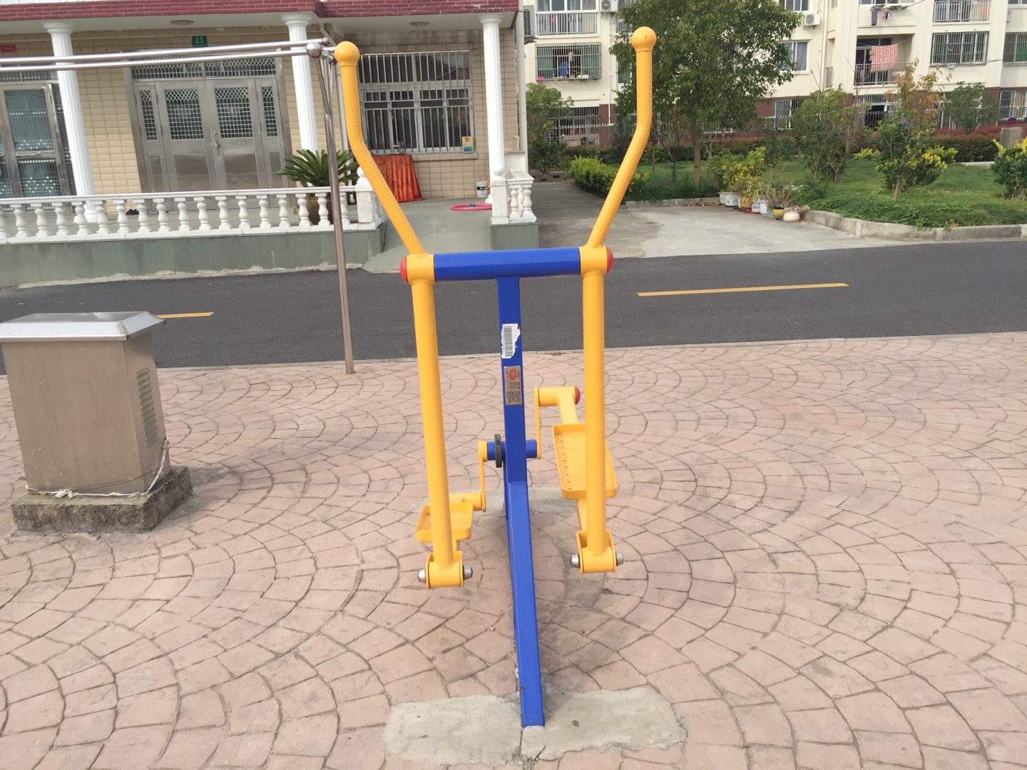 室外橢圓機(jī) 室外橢圓機(jī)