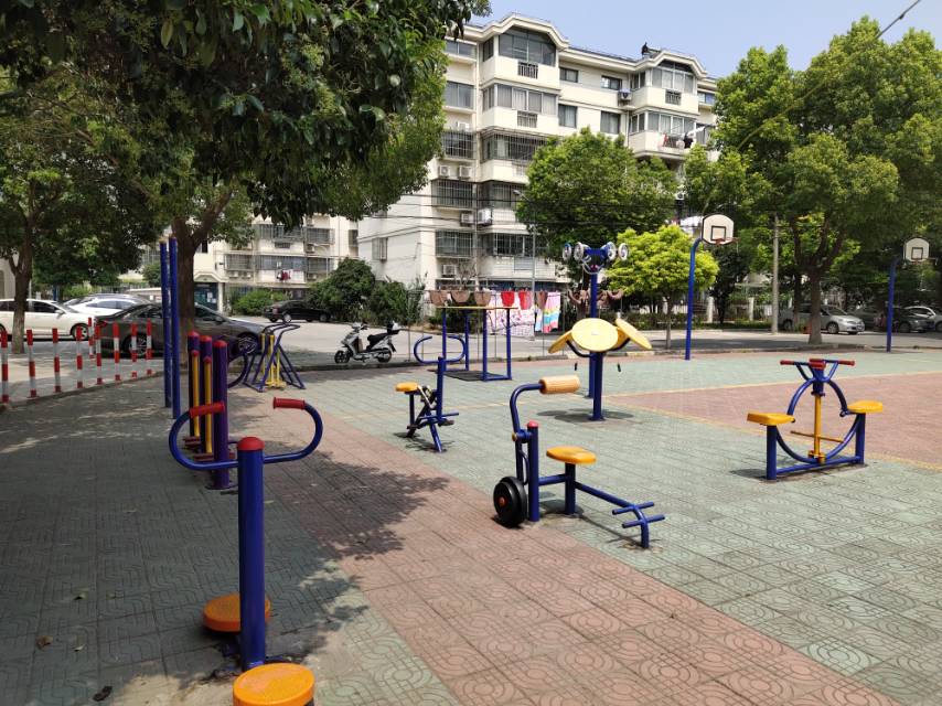 侯黃橋居委健身點