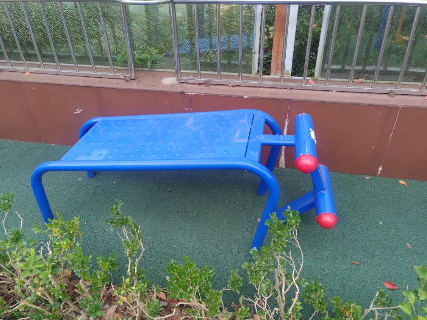 仰臥起坐板 仰臥起坐板