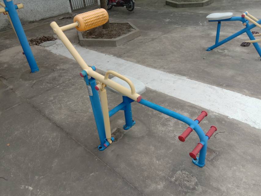 腹背鍛煉器 腹背鍛煉器