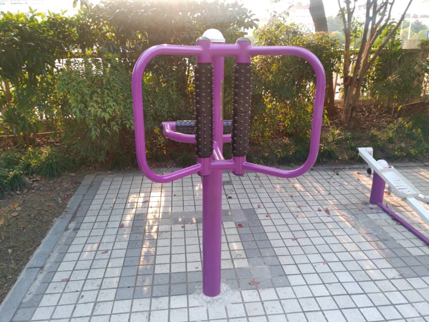 腰背按摩器 腰背按摩器