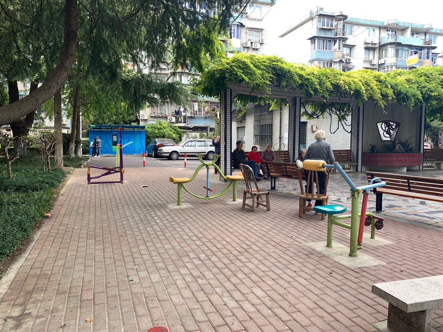 荷五小區(qū)健身點(diǎn)