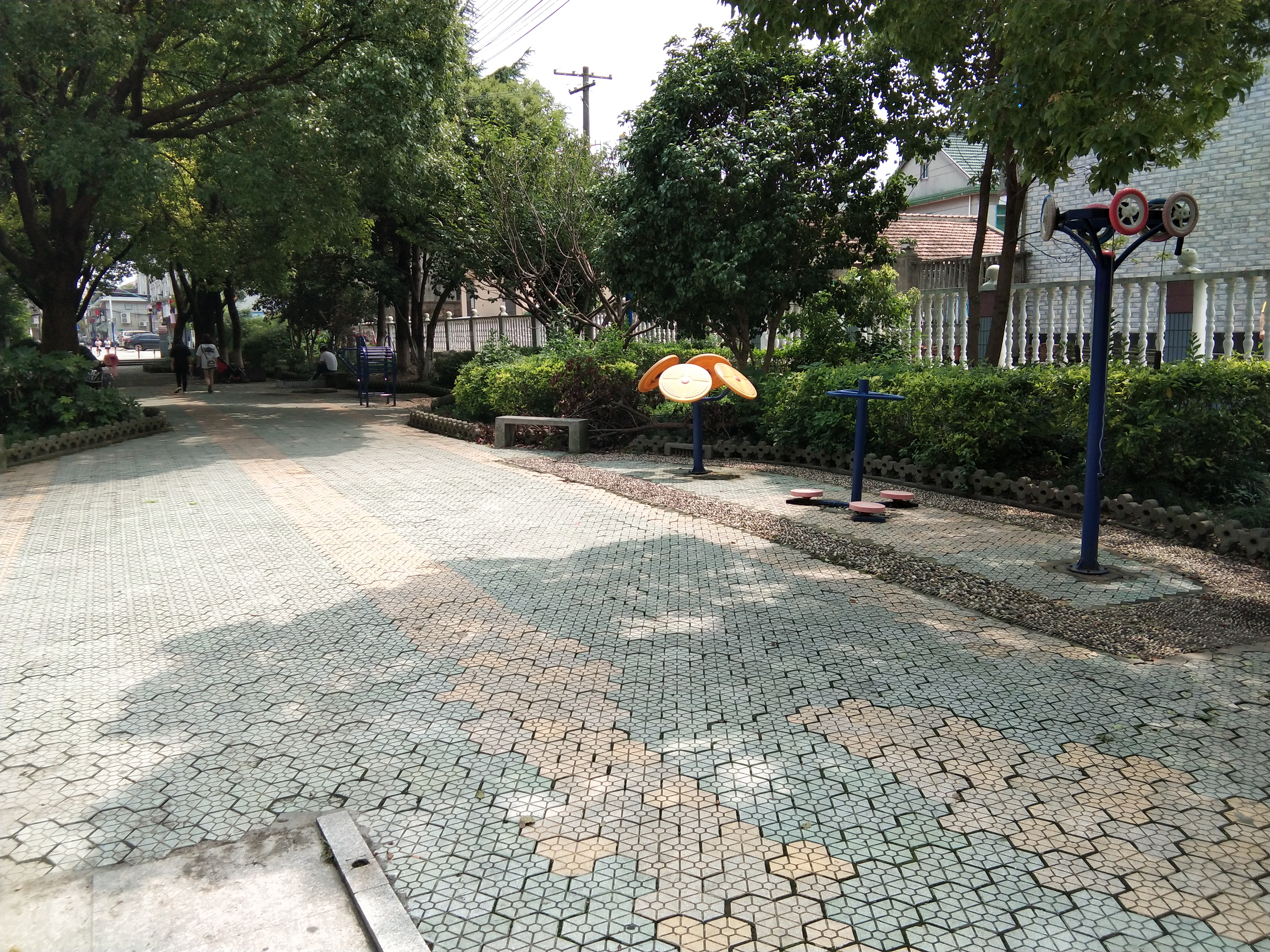 奉城鎮(zhèn)頭橋五華小區(qū)市民益智健身苑點 奉城鎮(zhèn)頭橋五華小區(qū)市民益智健身苑點