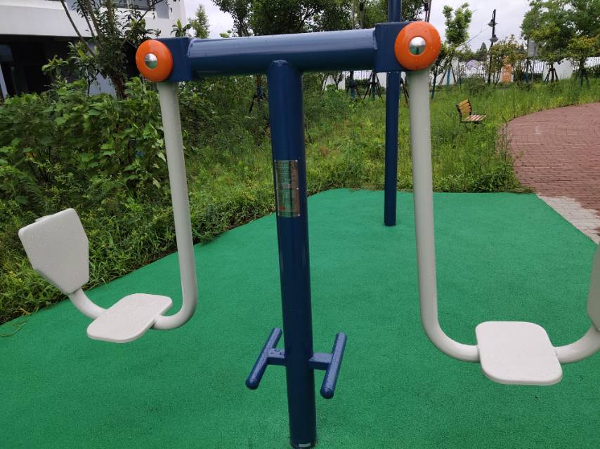 雙位坐蹬器 雙位坐蹬器