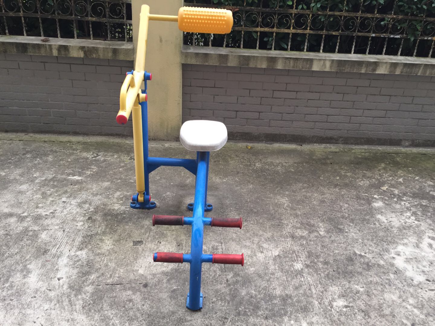 腹背鍛煉器 腹背鍛煉器