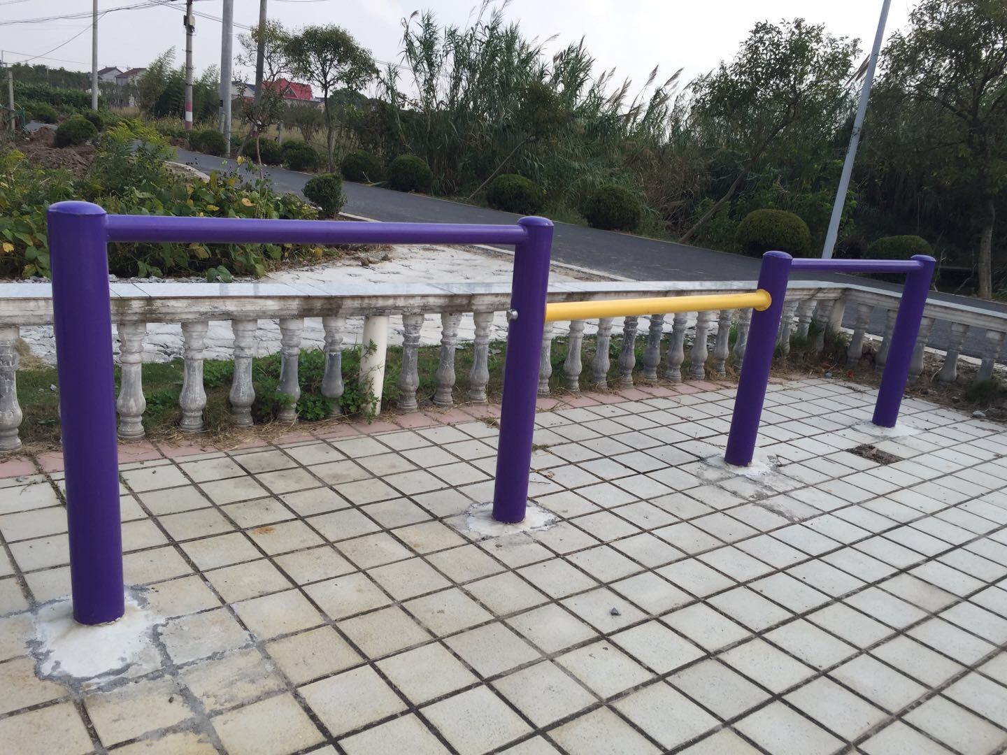 彈振壓腿器 彈振壓腿器