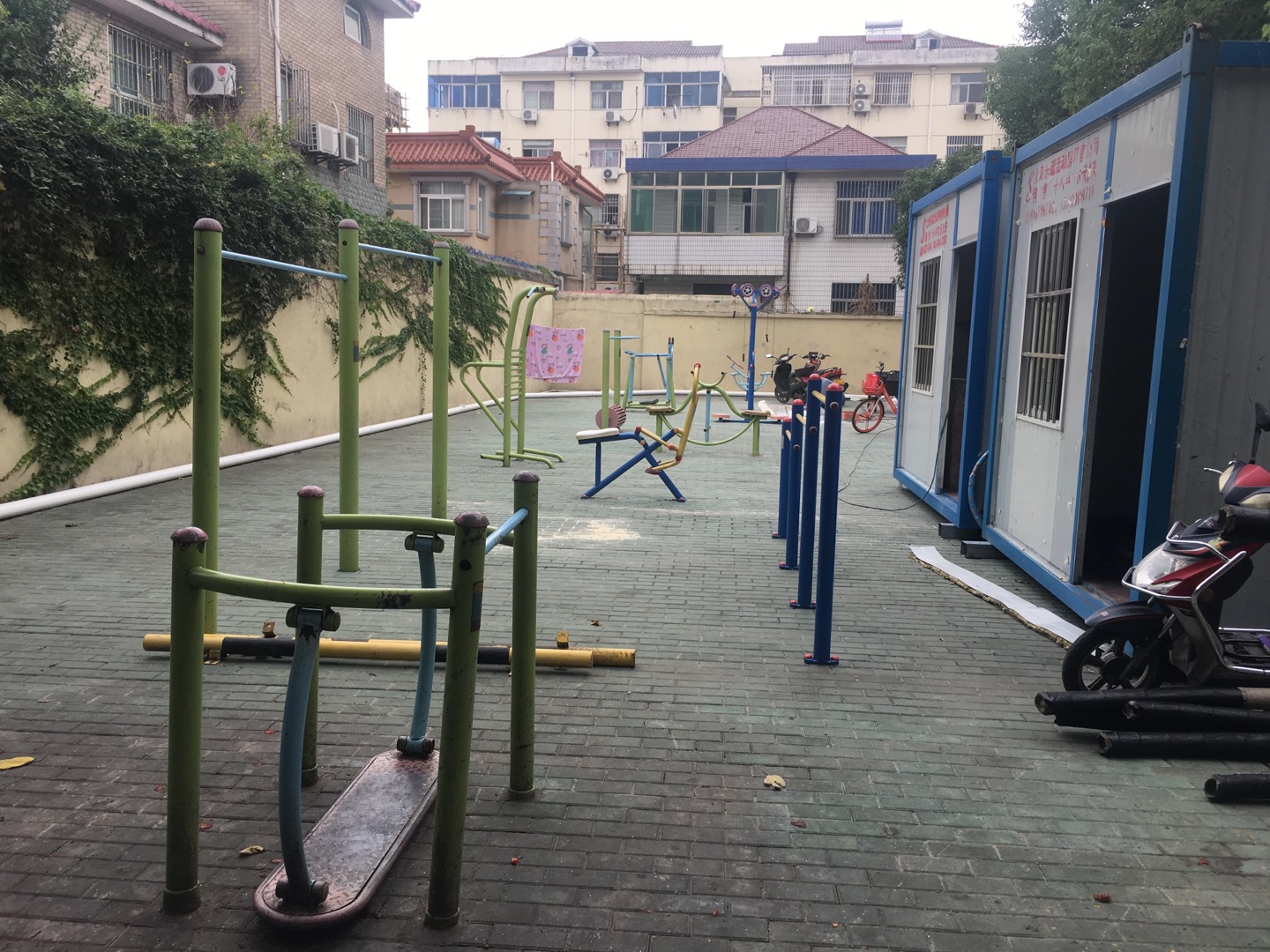 新育健身點(diǎn)