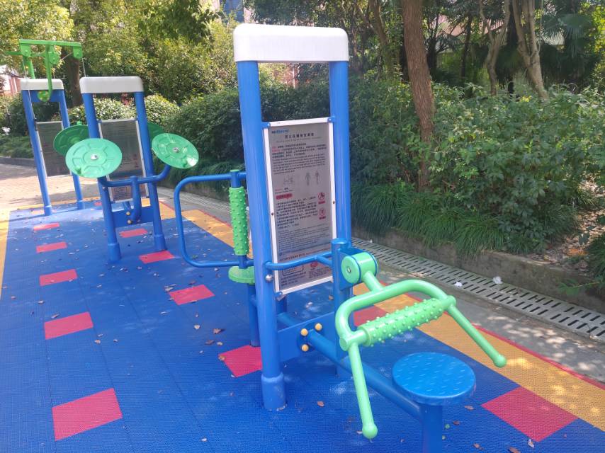 雙立柱腰背按摩器 雙立柱腰背按摩器