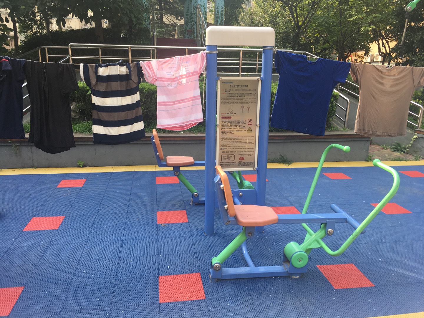 雙立柱平推平拉訓(xùn)練器 雙立柱平推平拉訓(xùn)練器