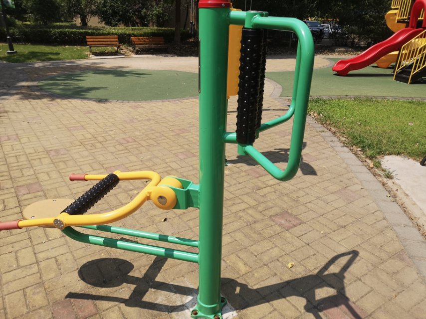 坐式腰背按摩器