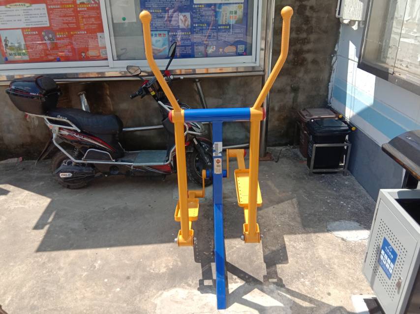 室外橢圓機(jī) 室外橢圓機(jī)