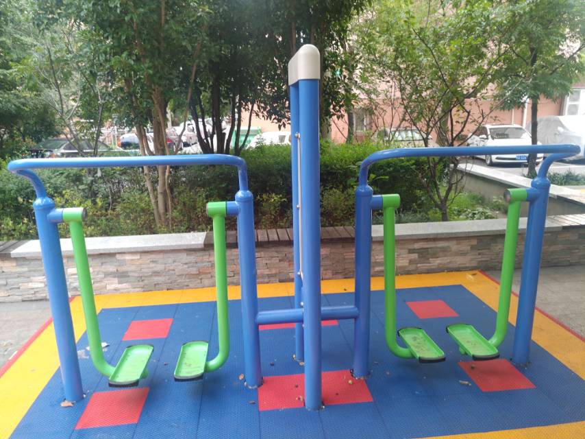 雙立柱太空漫步器 雙立柱太空漫步器