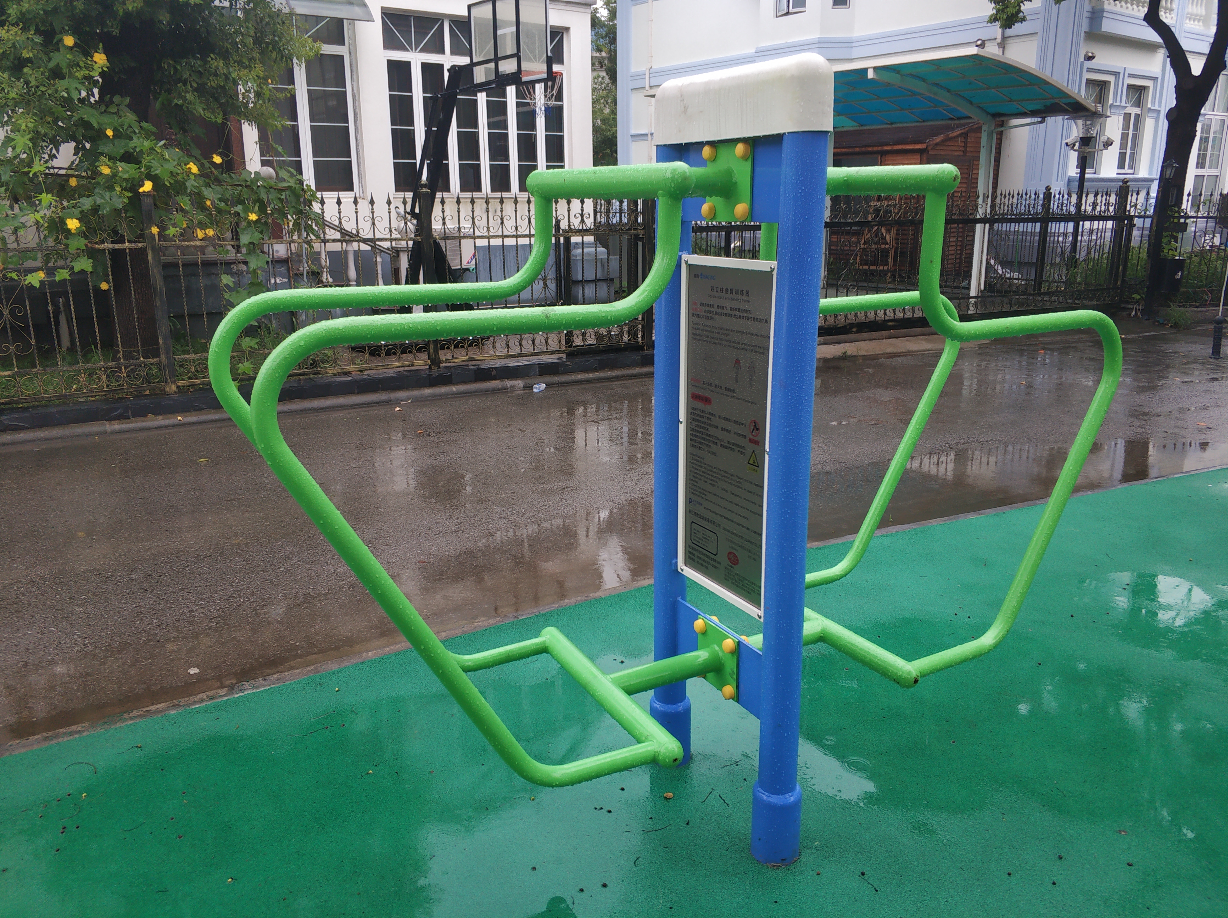 雙立柱曲臂訓練器 雙立柱曲臂訓練器