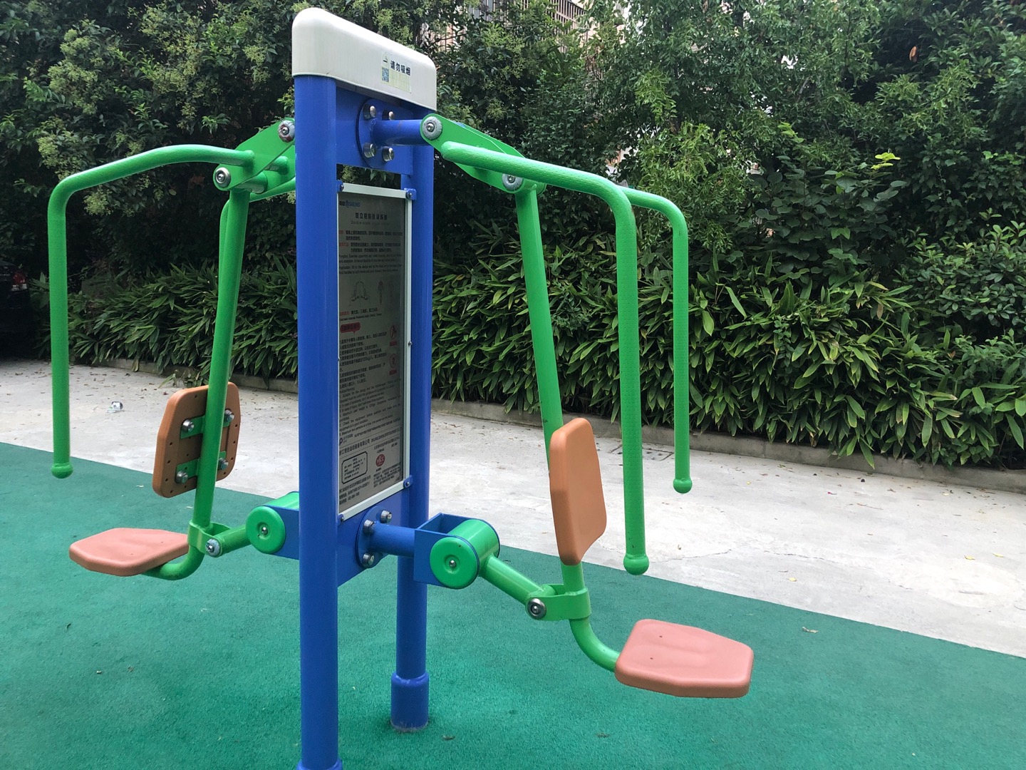 雙立柱前推訓(xùn)練器