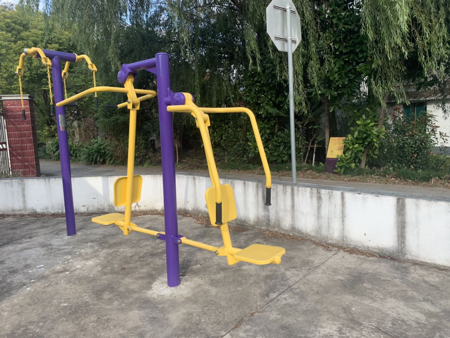 坐推坐拉器 坐推坐拉器