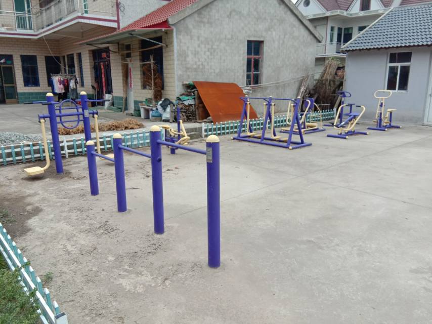 堡鎮(zhèn)四滧村28隊(duì)健身點(diǎn)