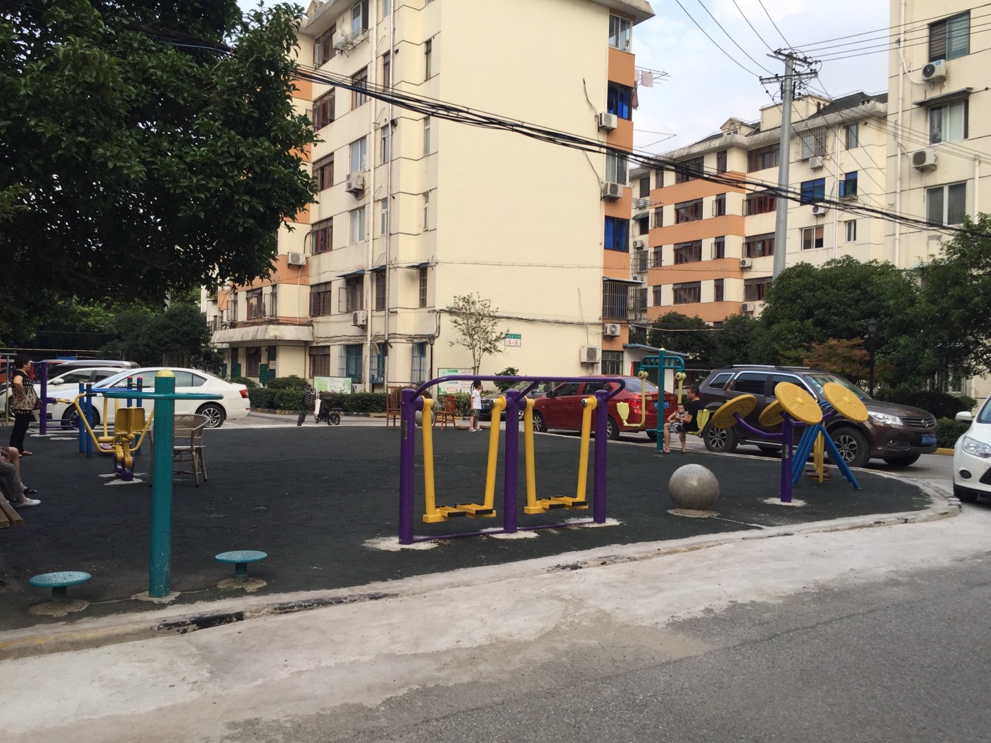 南翔鎮(zhèn)德華四村市民健身點