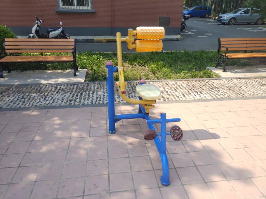 自重腰腹器 自重腰腹器