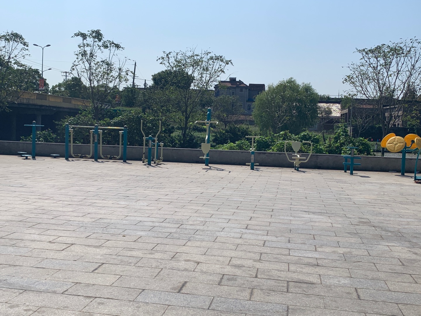 堡鎮(zhèn)菜園村健身點(diǎn)