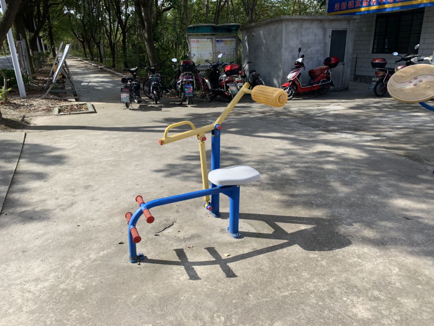 腹背鍛煉器 腹背鍛煉器